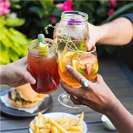 HAPPY HOUR